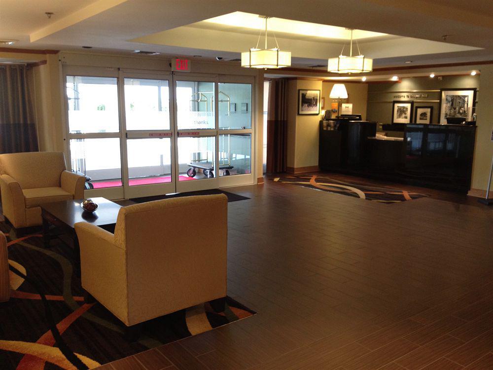 Hampton Inn&Suites Chapel Hill/Durham Buitenkant foto