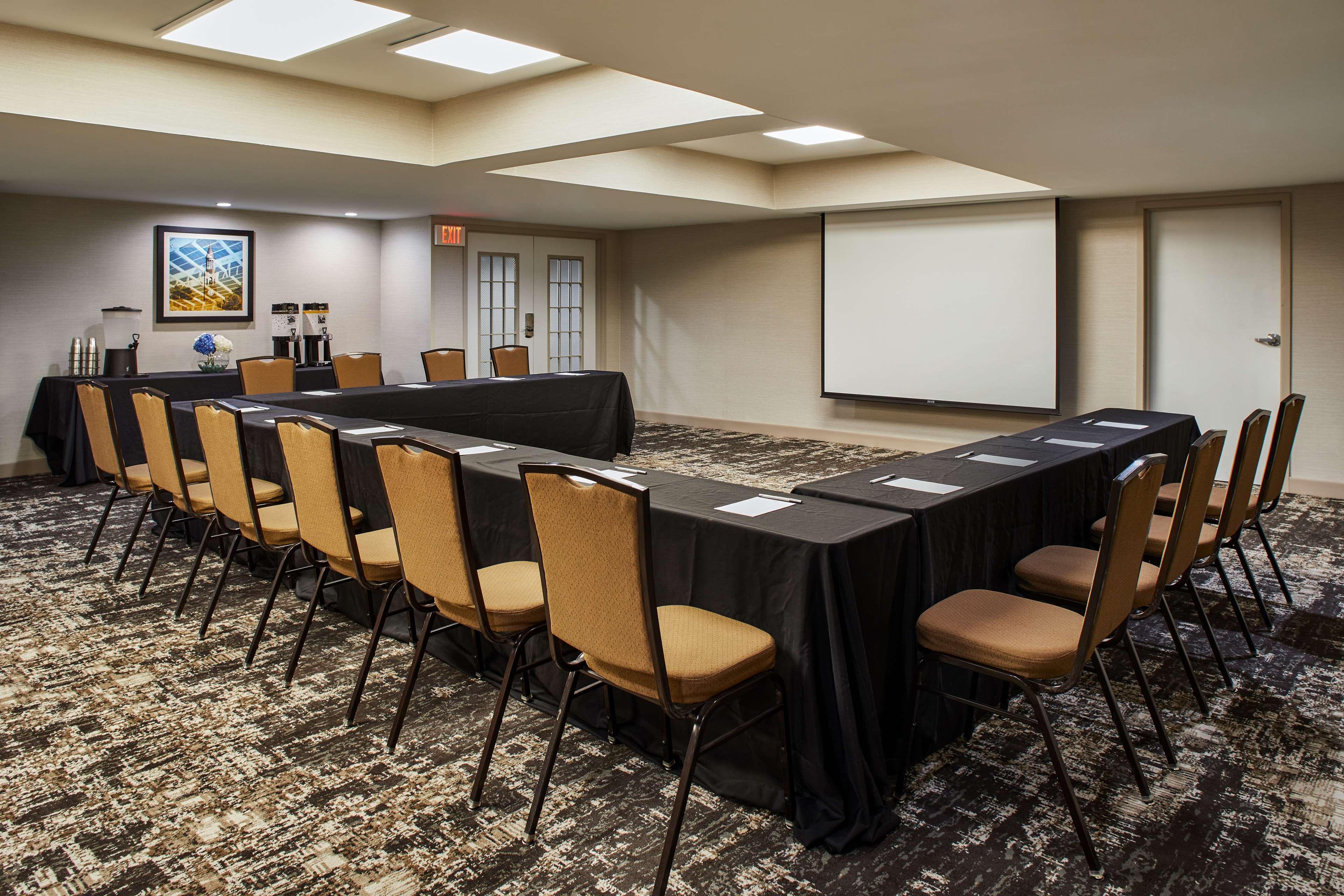 Hampton Inn&Suites Chapel Hill/Durham Buitenkant foto