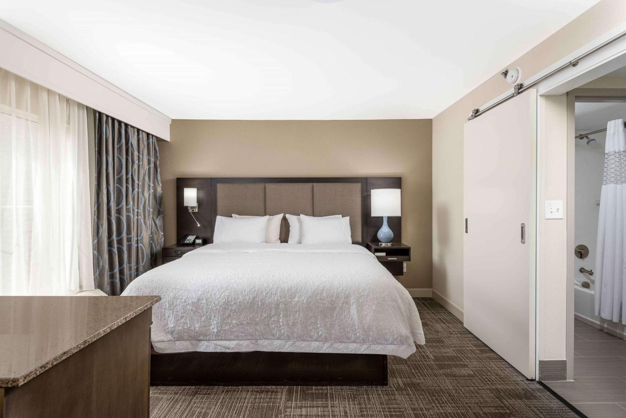 Hampton Inn&Suites Chapel Hill/Durham Buitenkant foto