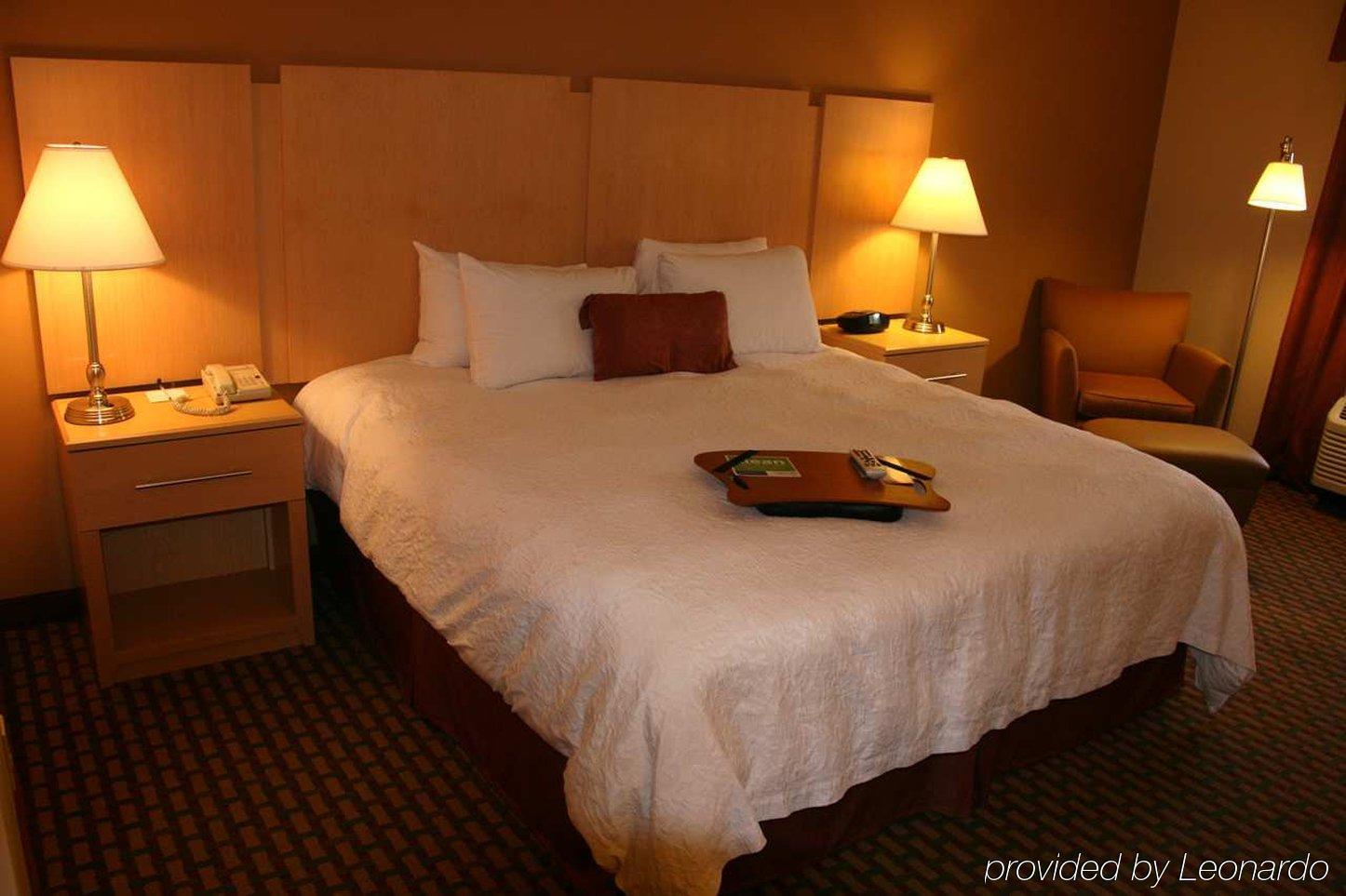 Hampton Inn&Suites Chapel Hill/Durham Kamer foto