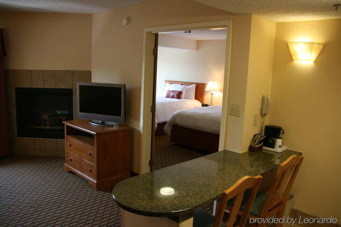 Hampton Inn&Suites Chapel Hill/Durham Kamer foto