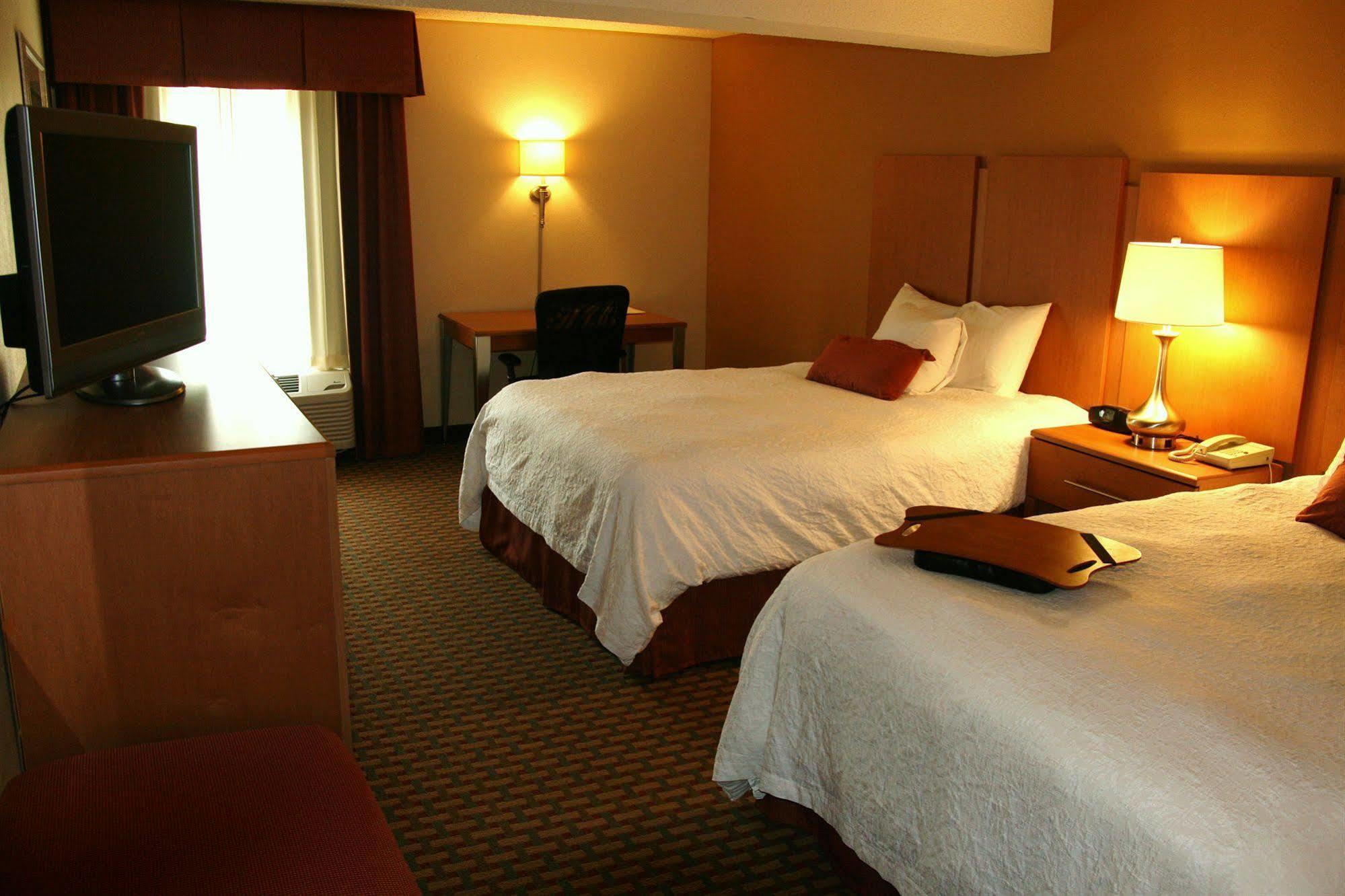 Hampton Inn&Suites Chapel Hill/Durham Kamer foto